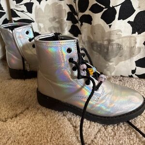 Girls silver boots